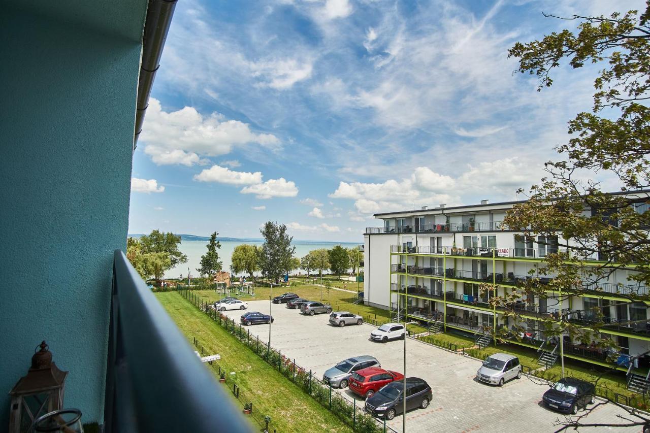 Catamaran Apartments - Hostaid Шиофок Экстерьер фото