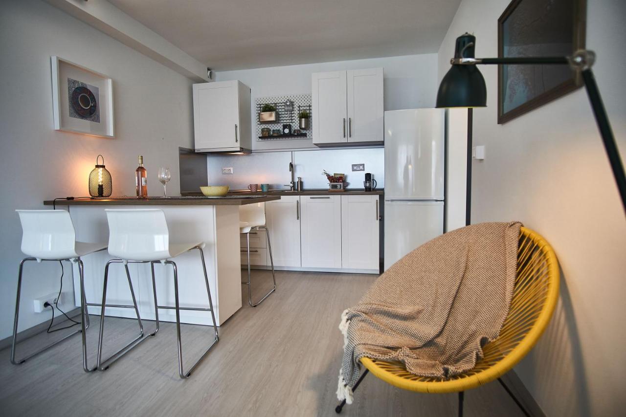 Catamaran Apartments - Hostaid Шиофок Экстерьер фото